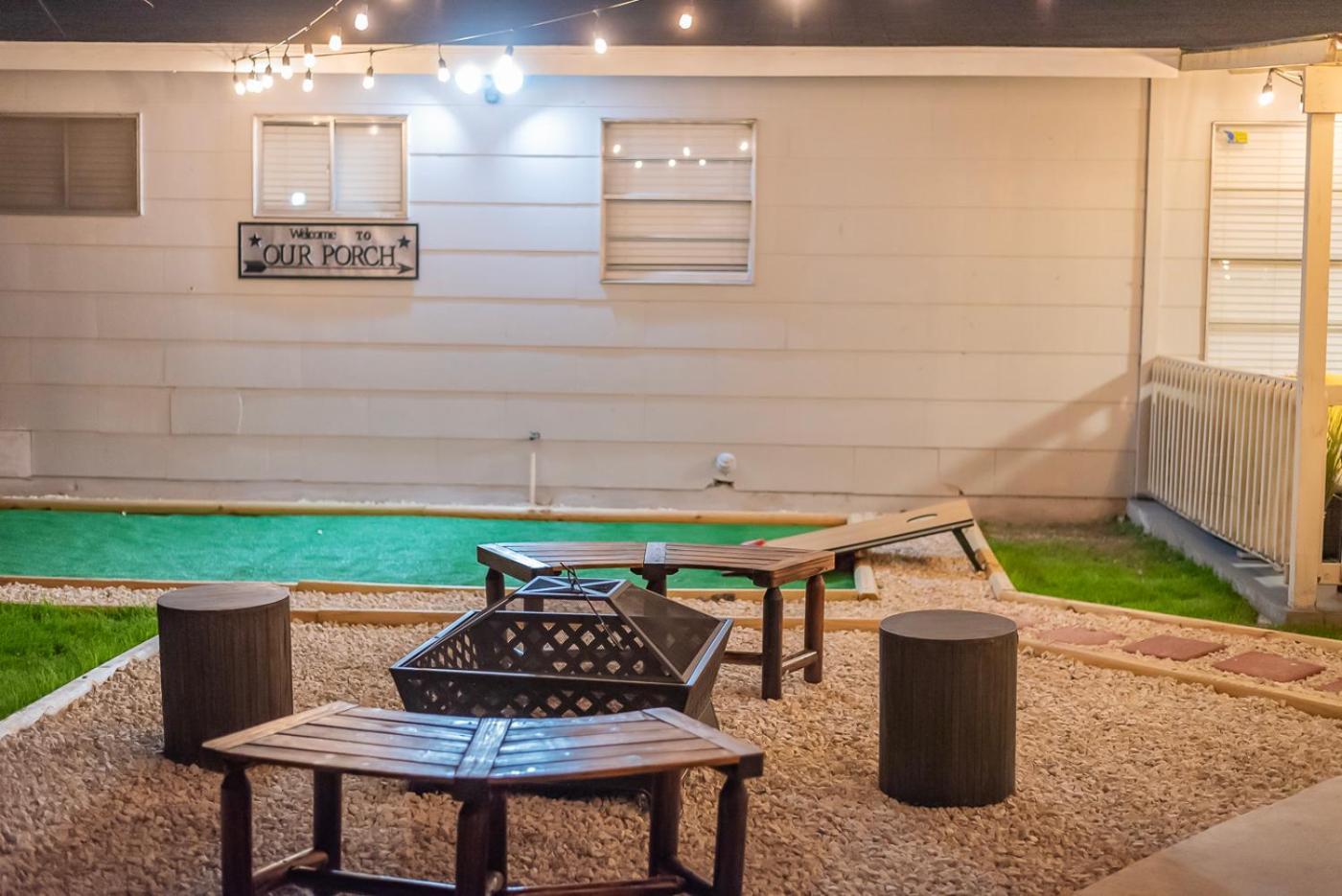 Game Room, Pool & Fire Pit At The Medical Center San Antonio Buitenkant foto