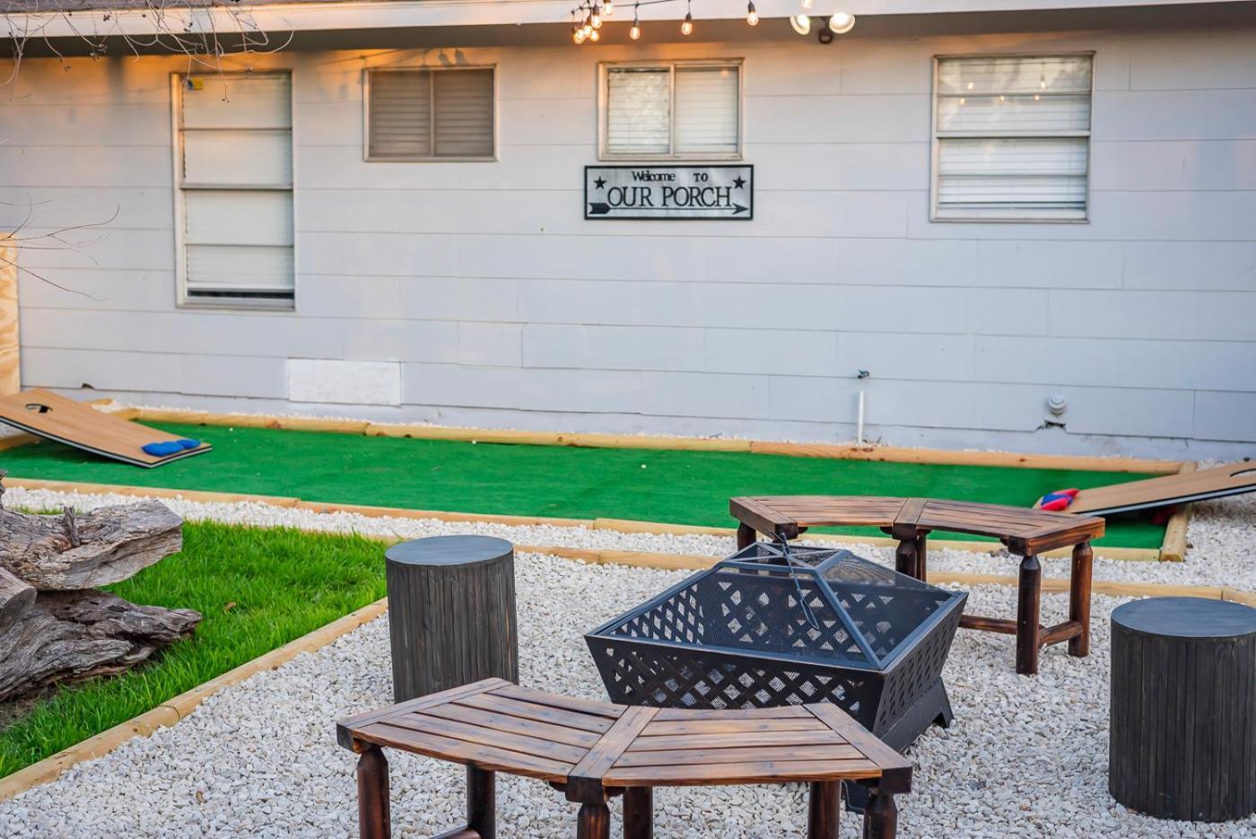 Game Room, Pool & Fire Pit At The Medical Center San Antonio Buitenkant foto