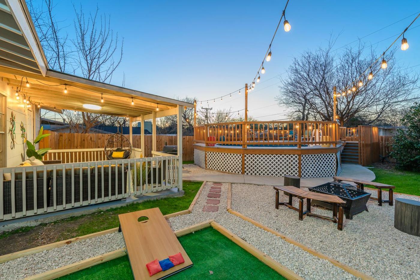 Game Room, Pool & Fire Pit At The Medical Center San Antonio Buitenkant foto