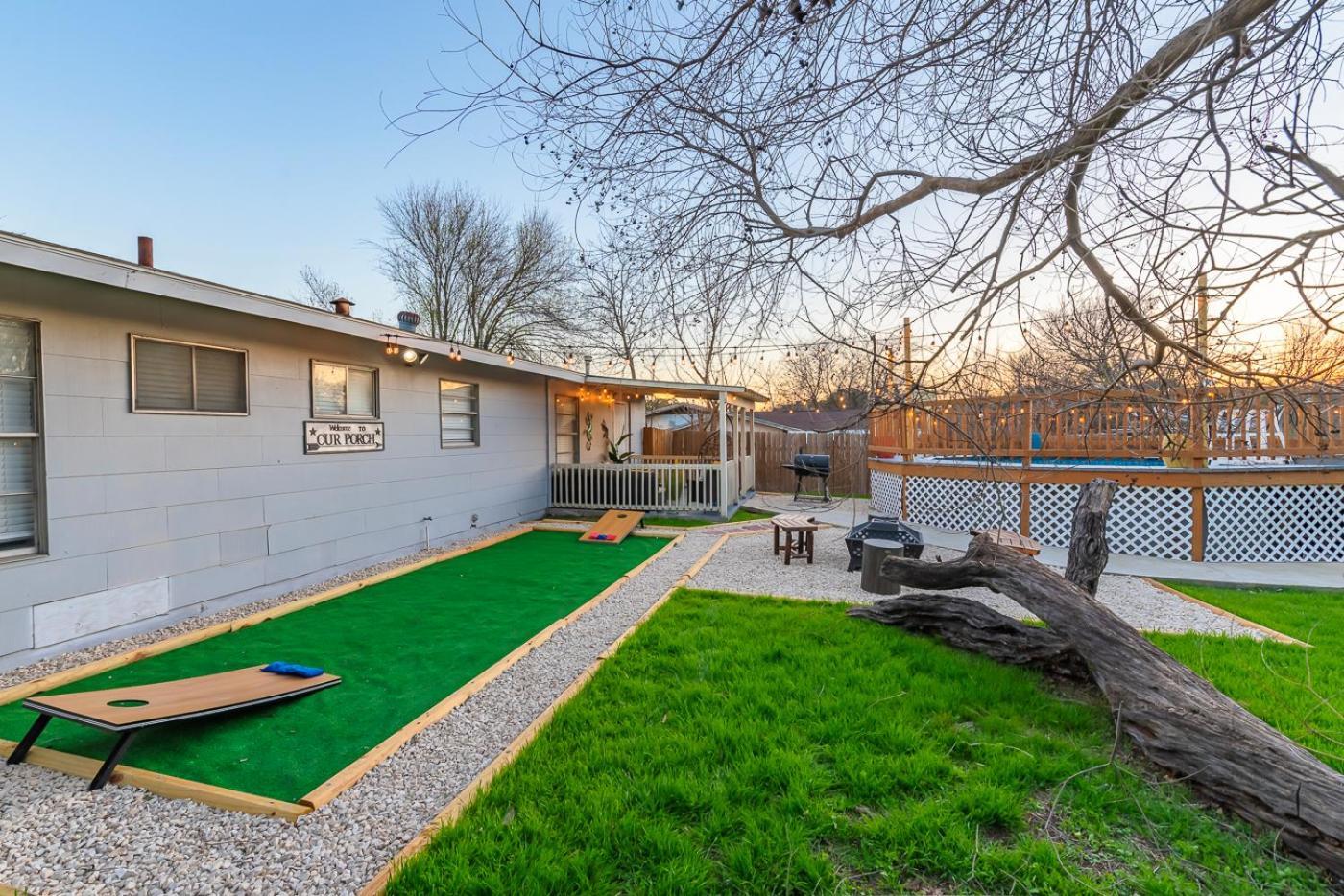 Game Room, Pool & Fire Pit At The Medical Center San Antonio Buitenkant foto